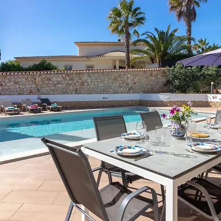 Casa Rainha Near Pool Bbq